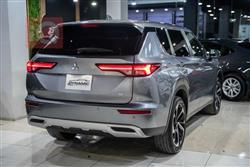 ميتسوبيشي اوتلاندر